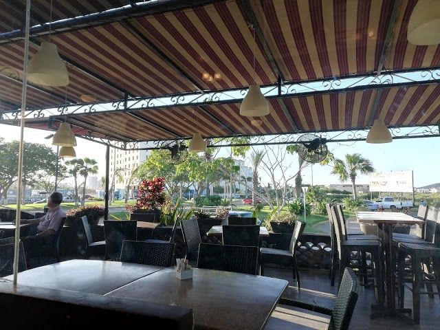 Rico's Cafe - Marina